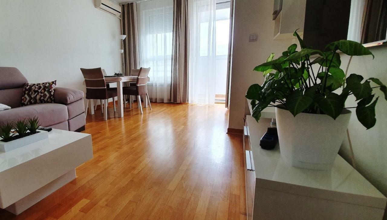 Royal Apartment Belvill Belgrado Exterior foto